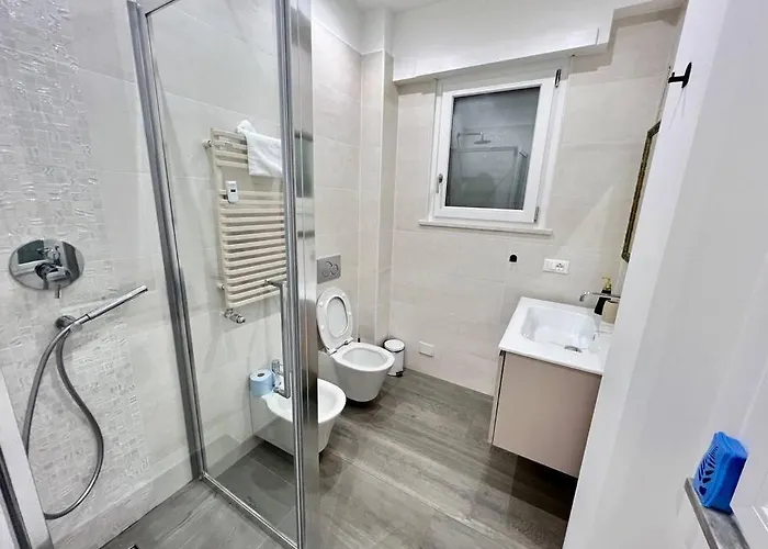 Lussuoso 130 Mq Zona Cipro Daire